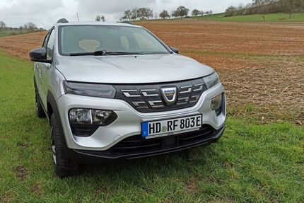 Dacia Spring 43.000 km 8.800 &euro; Helmstadt 74921