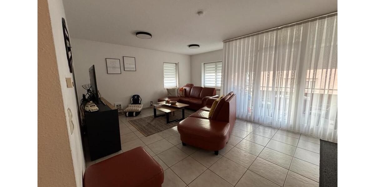 KAPITALANLAGE-provisionsfrei-sofortige Mieteinnahme-4,5 Zi Whg. 4.5 zimmer