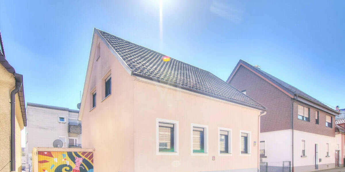 Einfamilienhaus Heilbronn / Neckargartach Neckargartach - 6 Zimmer, 102 m&sup2;, 344.000&euro; | Angebot:26723574