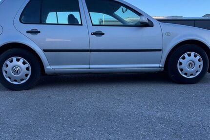 VW Golf 104.405 km 4.299 &euro; Markgröningen 71706