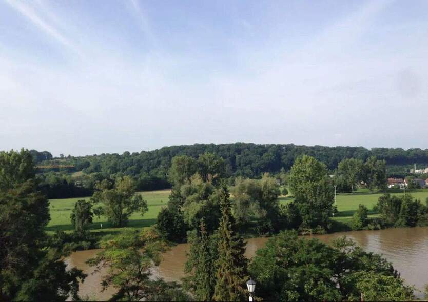 Dachgeschosswohnung mit Sonnenterrasse und Weitblick 3 zimmer