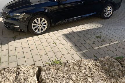 Skoda Superb 133.000 km 15.499 &euro; Kirchardt 74912