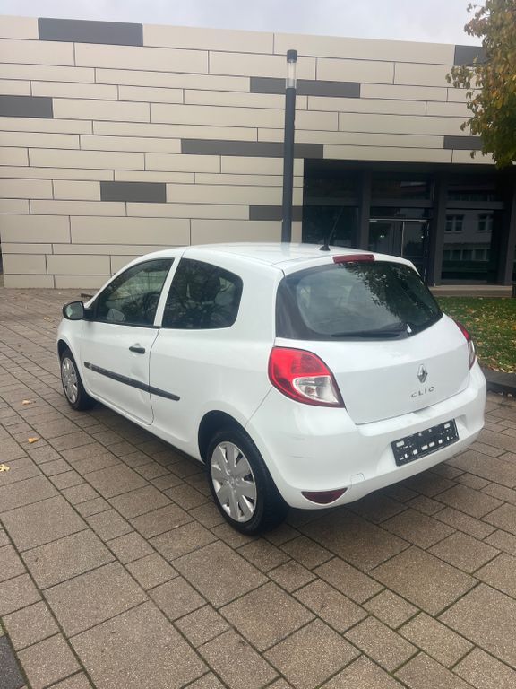 Renault Clio 135.000 km 1.890 € Massenbachhausen 74252