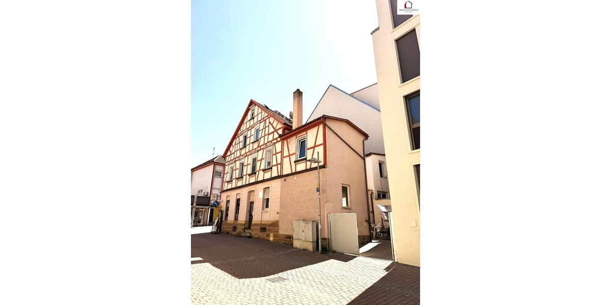 °°°° MEHRFAMILIENHAUS mit GEWERBE und AUSBAUPOTENZIAL und ca. 8 - 9 %% Rendite °°°° - Mehrfamilienhaus, Wohnhaus Neckarsulm | Angebot:27517133