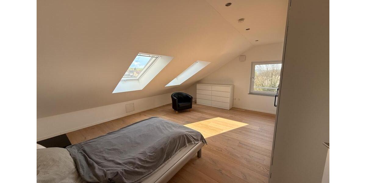 Dachgeschoßwohnung Sinsheim - 3 Zimmer, 87 m&sup2;, 419.000&euro; | Angebot:25350149