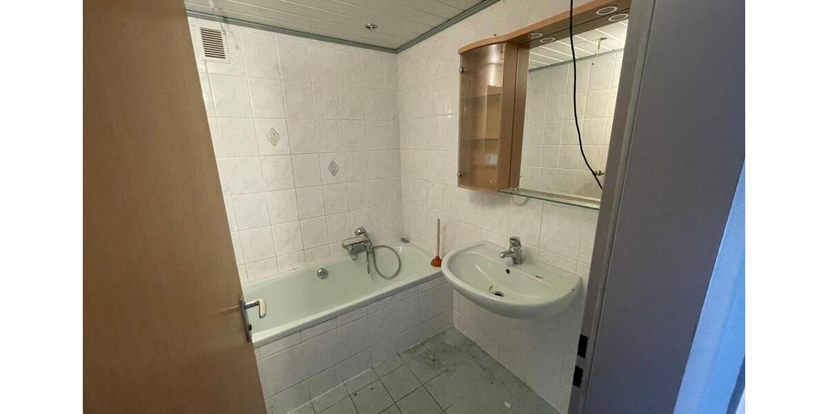 Dachgeschoßwohnung Heilbronn Horkheim - 3 Zimmer, 65 m&sup2;, 890&euro; | Angebot:24898562