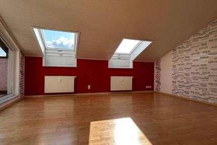 Durchdachte und lichtdurchflutete 3-Zimmer-Dachgeschosswohnung zu verkaufen! 3 zimmer