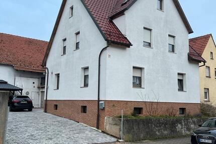 Haus Brackenheim - 8 Zimmer, 160 m&sup2;, 430.000&euro; | Angebot:24939668