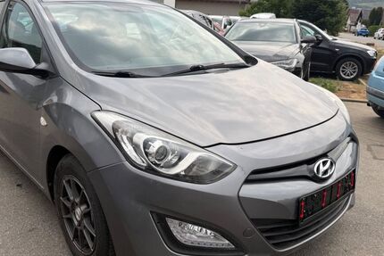 Hyundai i30 180.000 km 2.699 &euro; Gundelsheim 74831