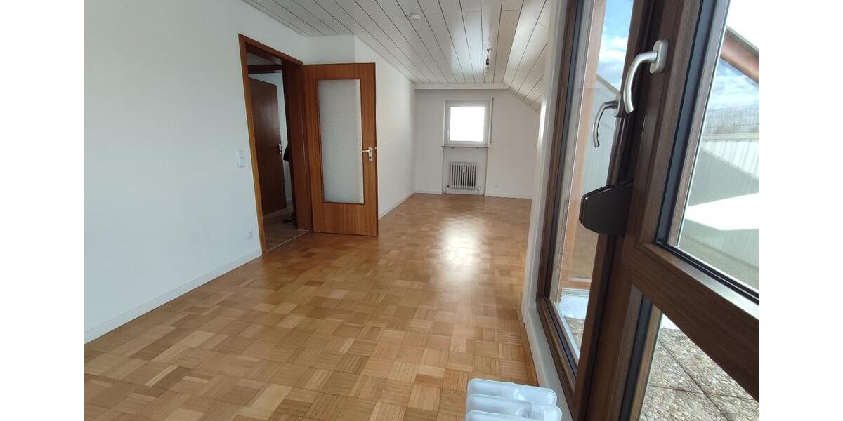 Dachgeschoßwohnung Öhringen - 2 Zimmer, 51 m&sup2;, 660&euro; | Angebot:25452089