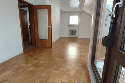 Wohnung Öhringen - 2 Zimmer, 51 m&sup2;, 660&euro; | Angebot:25452089