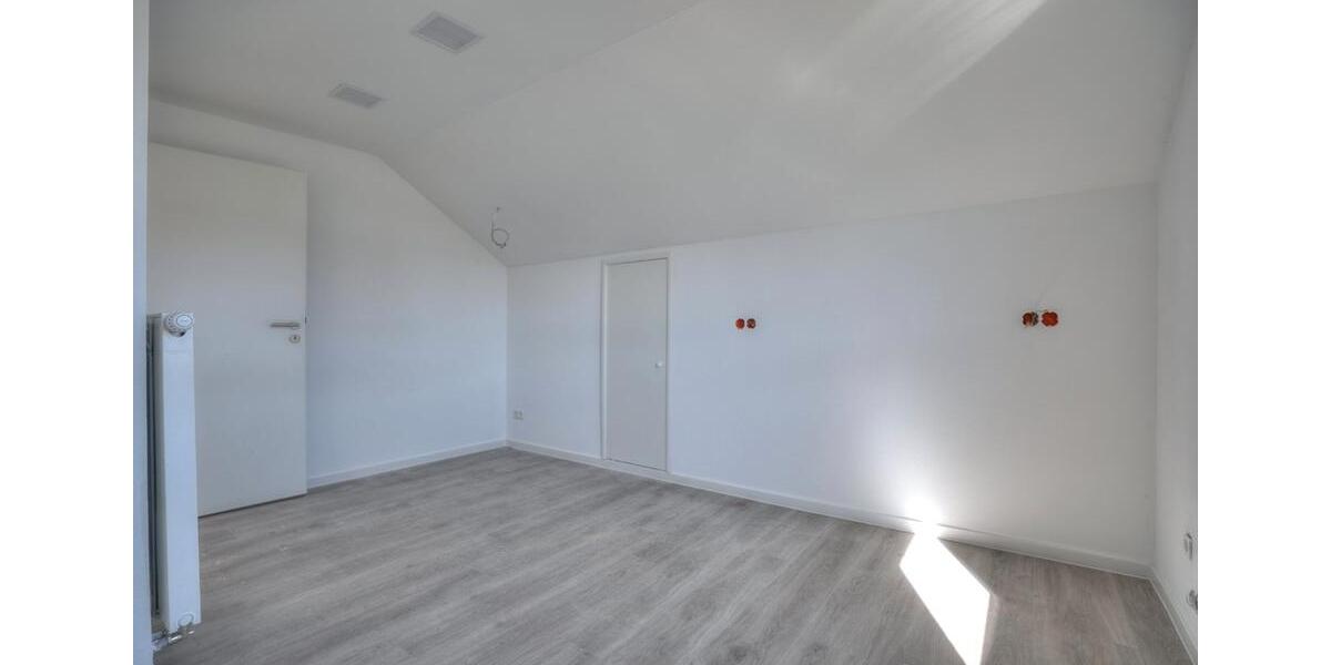 Dachgeschoßwohnung Heilbronn Böckingen - 4 Zimmer, 85 m&sup2;, 1.190&euro; | Angebot:26588248