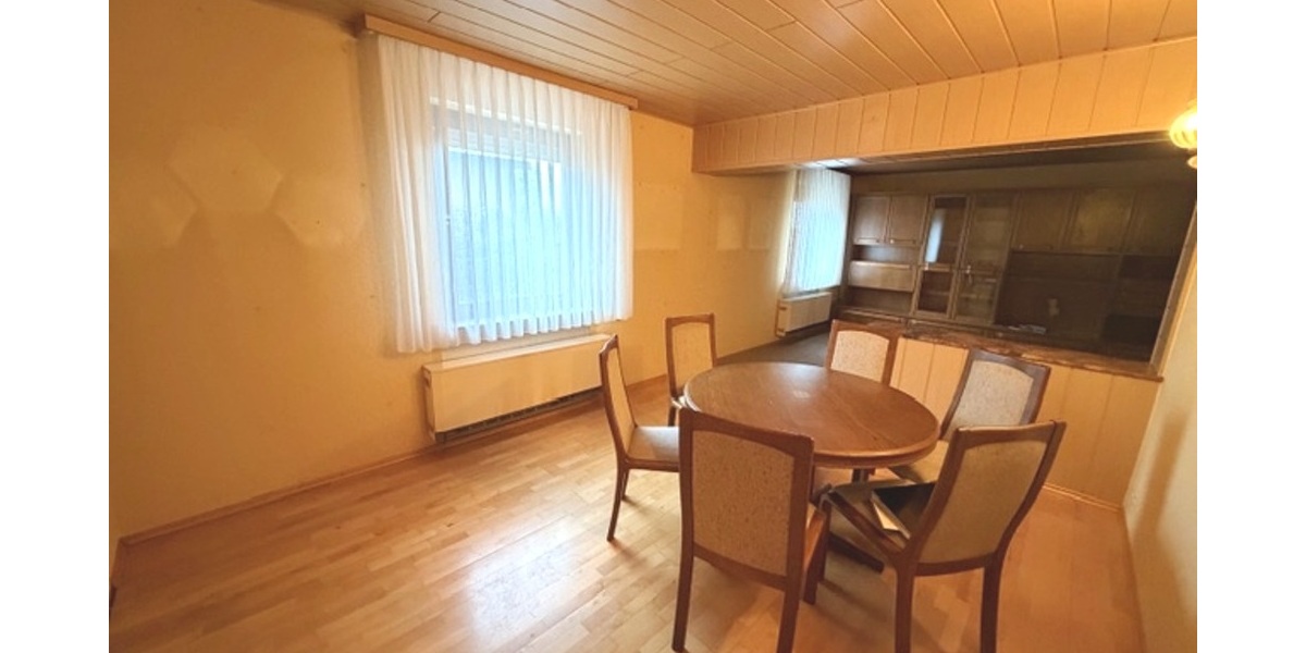 Einfamilienhaus mit Modernisierungsbedarf in zentraler Lage von Marbach 5.5 zimmer