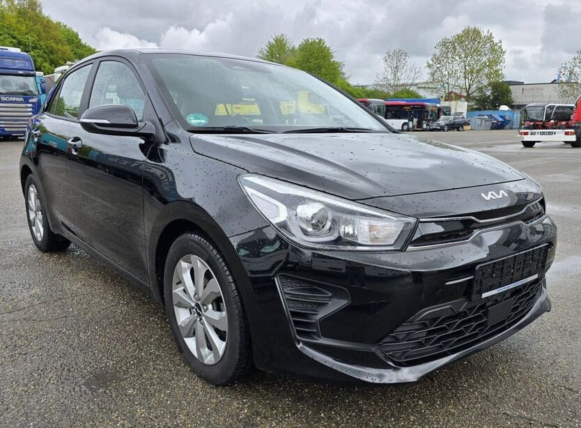 Kia Rio 91.800 km 11.250 € Neuenstein 74632