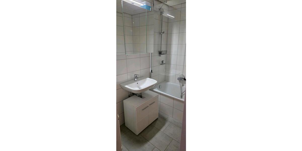 Etagenwohnung Ludwigsburg Hoheneck - 3 Zimmer, 76 m&sup2;, 1.310&euro; | Angebot:26325783