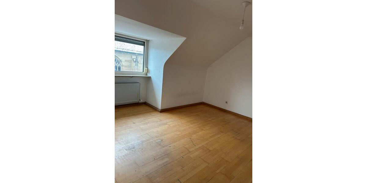 Dachgeschoßwohnung Heilbronn - 4 Zimmer, 97 m&sup2;, 1.190&euro; | Angebot:24472362