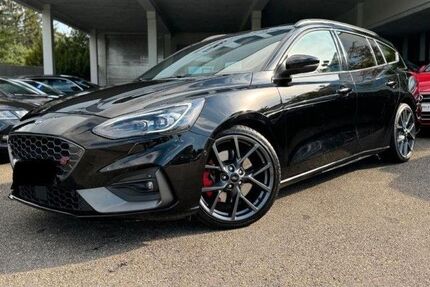 Ford Focus 147.600 km 14.900 &euro; Asperg 71679