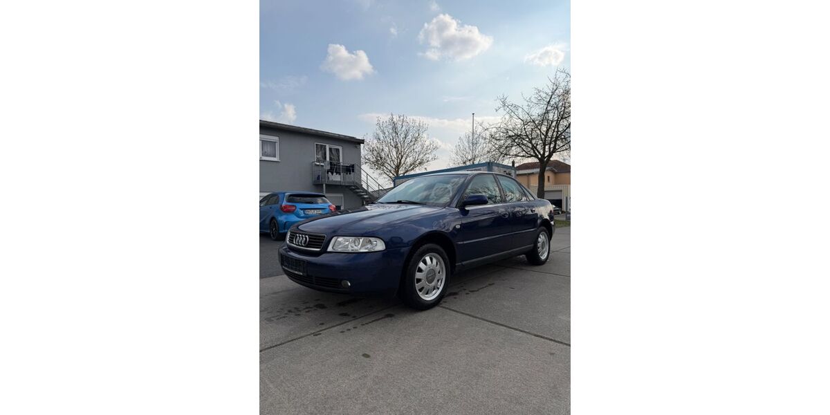 Audi A4 141.000 km 2.490 &euro; Oedheim 74229
