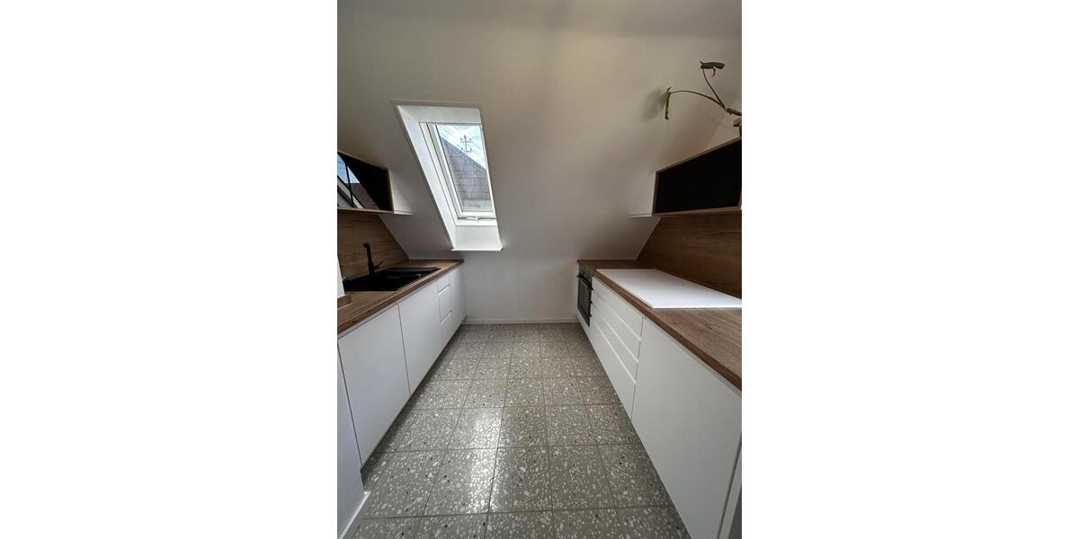 Dachgeschoßwohnung Heilbronn Böckingen - 2 Zimmer, 36 m&sup2;, 900&euro; | Angebot:26235875