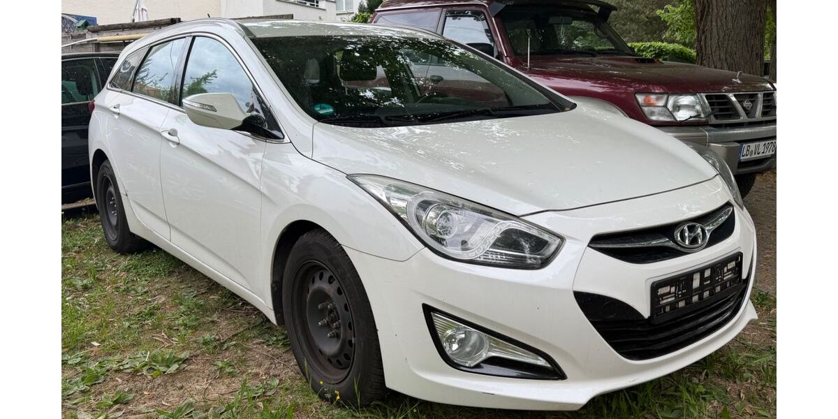 Hyundai i40 109.500 km 4.300 &euro; Ludwigsburg 71638