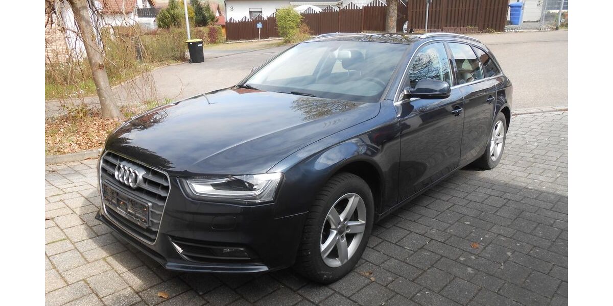 Audi A4 153.000 km 12.200 &euro; Möckmühl 74219