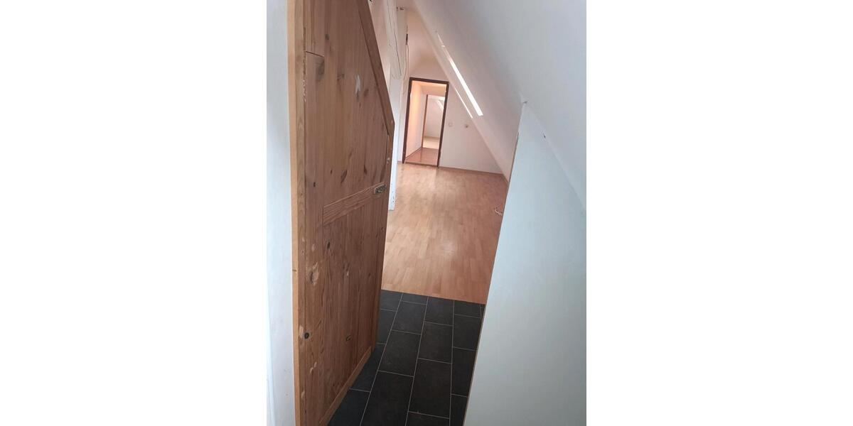 Maisonettenwohnung Flein - 6 Zimmer, 200 m&sup2;, 450&euro; | Angebot:26648277
