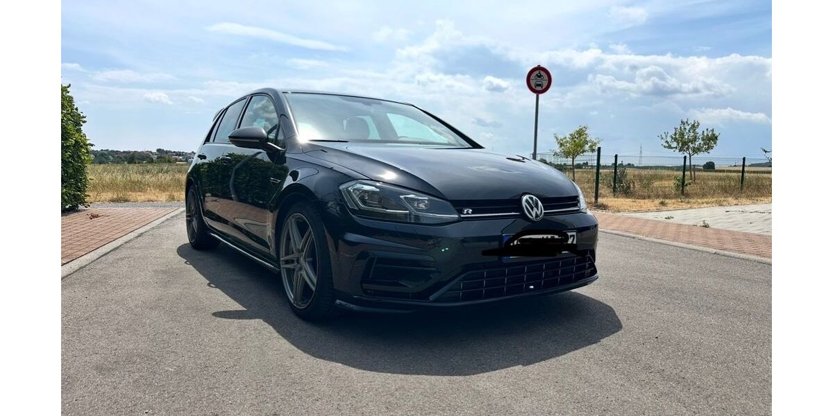 VW Golf 97.000 km 23.999 &euro; Bönnigheim 74357