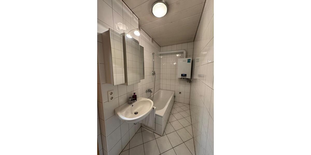 Erdgeschoßwohnung Ludwigsburg Pflugfelden - 1 Zimmer, 19 m&sup2;, 630&euro; | Angebot:25080105