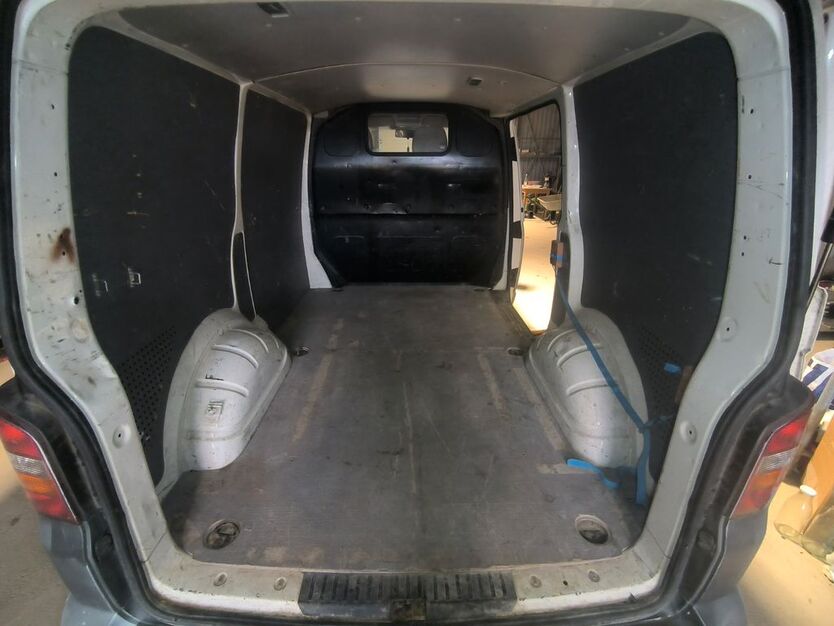 VW T5 Transporter 270.000 km 2.750 € Bönnigheim 74357