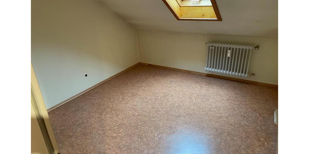 Dachgeschoßwohnung Heilbronn Horkheim - 3 Zimmer, 65 m&sup2;, 890&euro; | Angebot:24898562