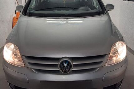 VW Golf Plus 117.000 km 4.150 &euro; Untergruppenbach 74199