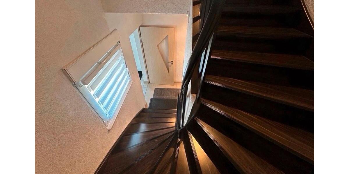 Einfamilienhaus Heilbronn Frankenbach - 8 Zimmer, 170 m&sup2;, 520.000&euro; | Angebot:26480358