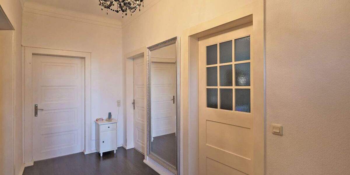 Mehrfamilienhaus, Wohnhaus Ludwigsburg Süd - 9 Zimmer, 283 m&sup2;, 1.175.000&euro; | Angebot:24647734