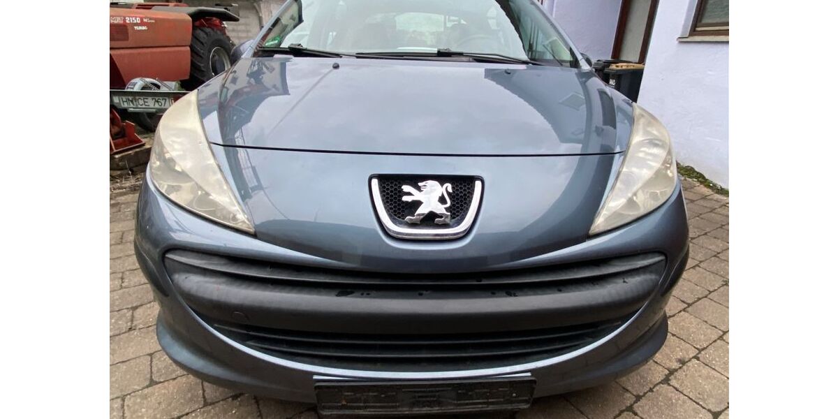 Peugeot 207 103.000 km 2.500 &euro; Bad Friedrichshall 74177