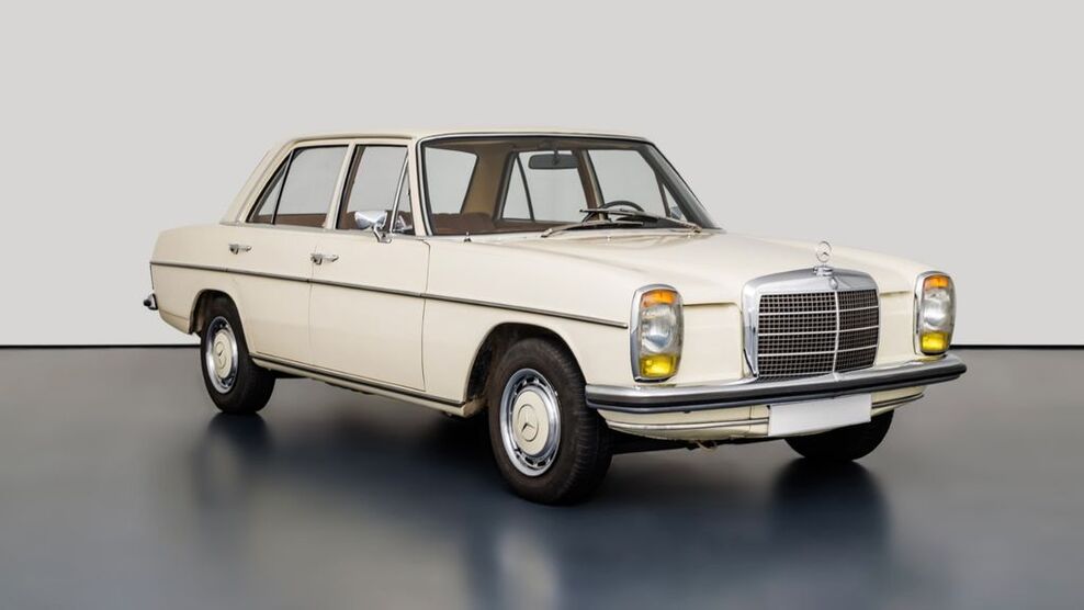 Mercedes-Benz 220 23.300 km 18.900 € Mundelsheim 74395