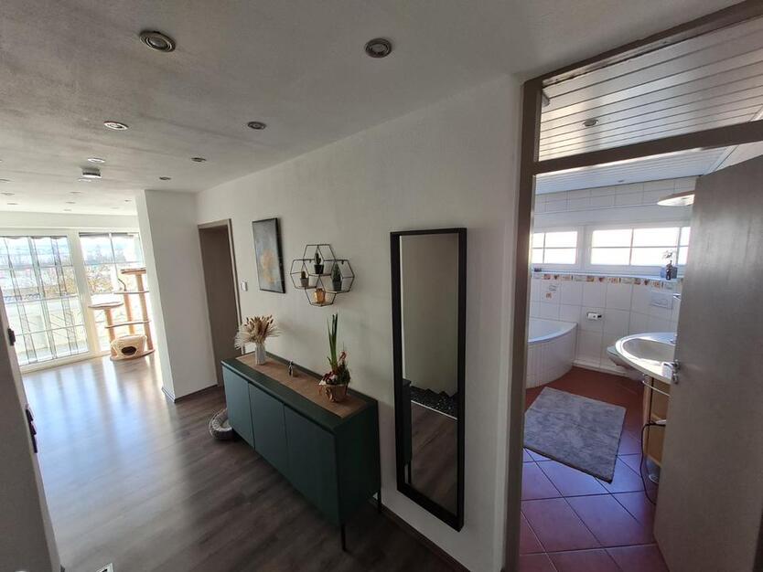 Moderne 5 Zimmer Wohnung in Bretzfeld *PROVISIONSFREI*