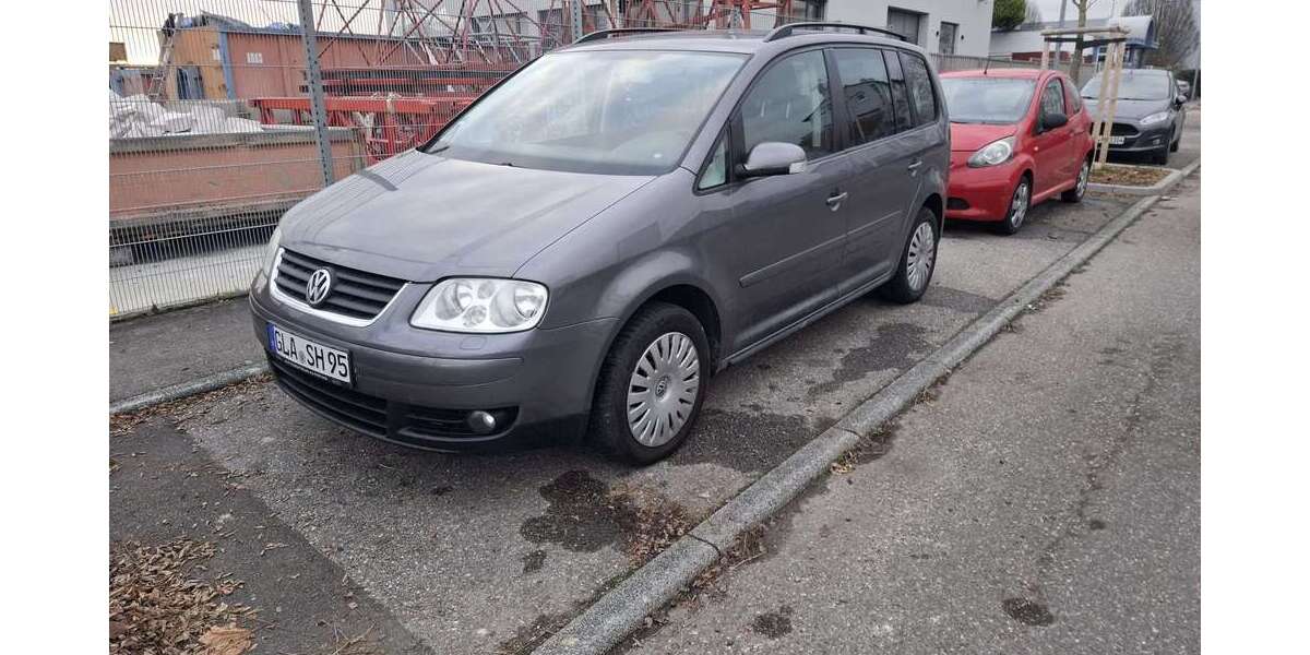 VW Touran 193.000 km 2.299 &euro; Sachsenheim 74343