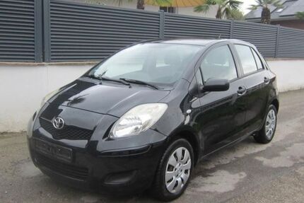 Toyota Yaris 241.000 km 1.890 &euro; Öhringen-Cappel 74613