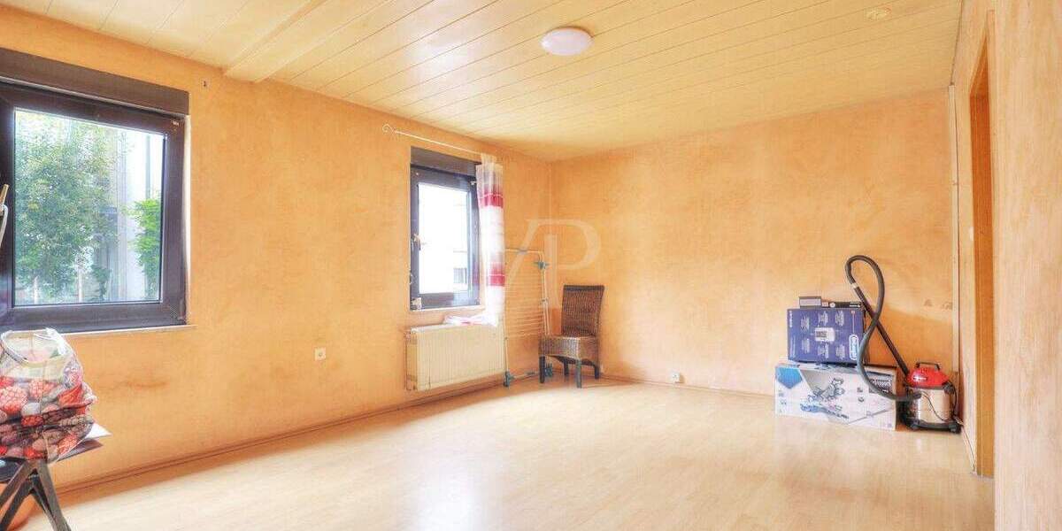 Mehrfamilienhaus, Wohnhaus Heilbronn / Böckingen Böckingen - 9 Zimmer, 160 m&sup2;, 385.000&euro; | Angebot:25067247