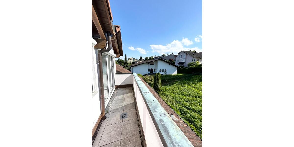 Dachgeschoßwohnung Markgröningen - 3 Zimmer, 76 m&sup2;, 912&euro; | Angebot:26695949