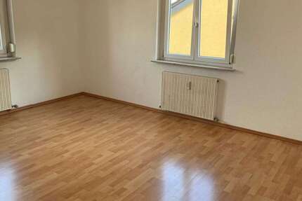 Wohnung Besigheim - 3 Zimmer, 81 m&sup2;, 630&euro; | Angebot:26740985