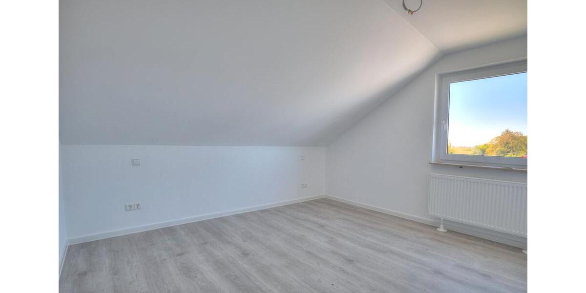 Dachgeschoßwohnung Heilbronn Böckingen - 4 Zimmer, 85 m&sup2;, 1.190&euro; | Angebot:26588248