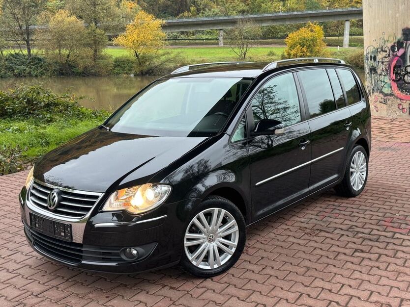 VW Touran 287.282 km 3.900 € Mosbach 74821