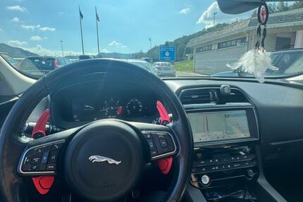 Jaguar F-Pace 177.000 km 17.000 &euro; Mosbach 74821