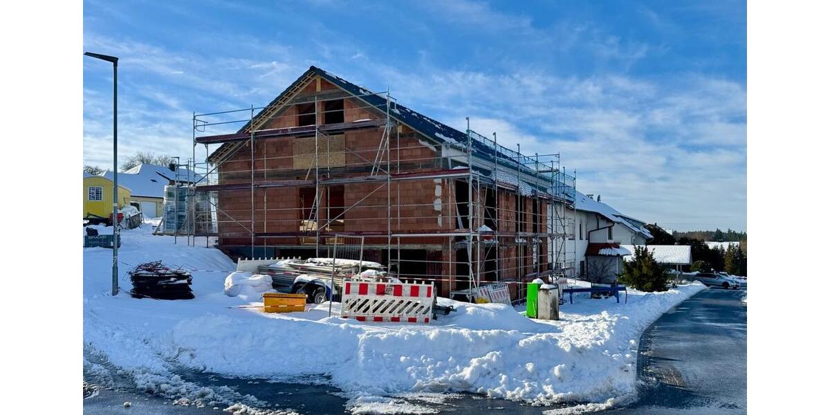 Doppelhaushälfte Möckmühl - 7 Zimmer, 183 m&sup2;, 1.550&euro; | Angebot:26022865