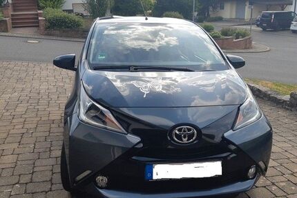 Toyota Aygo (X) 101.700 km 6.200 &euro; Billigheim 74842
