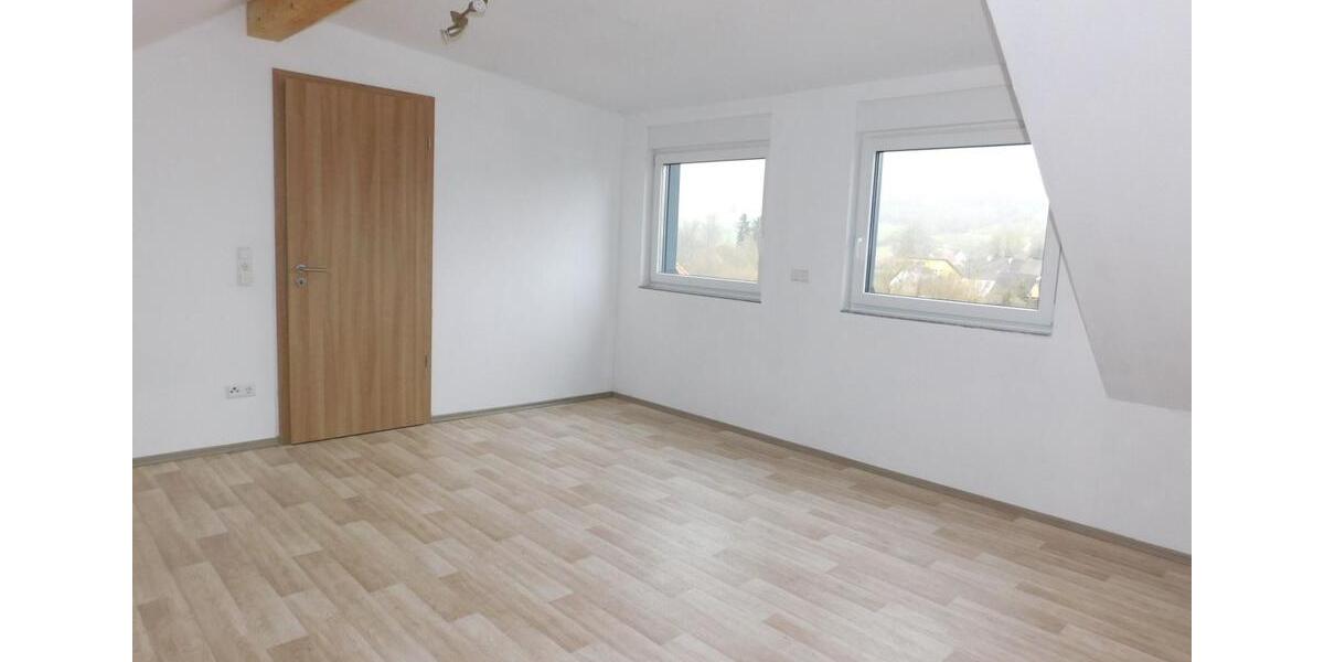 Dachgeschoßwohnung Pfedelbach - 3 Zimmer, 80 m&sup2;, 245.000&euro; | Angebot:26413205