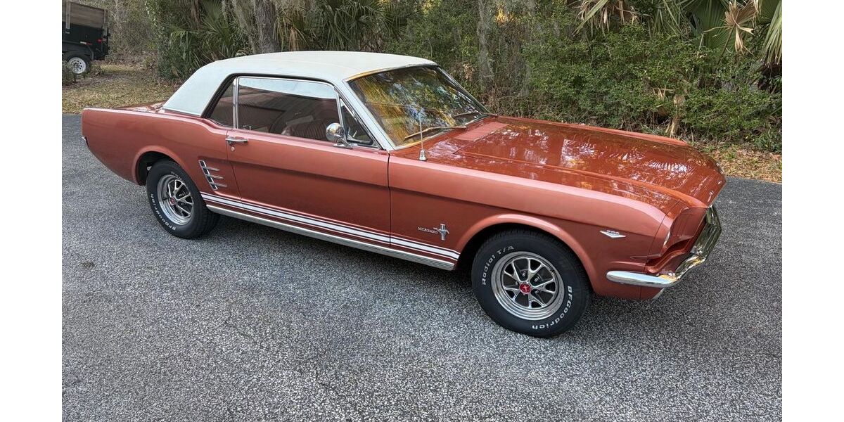 Ford Mustang 9.999 km 36.880 &euro; Wüstenrot-Neuhütten 71543