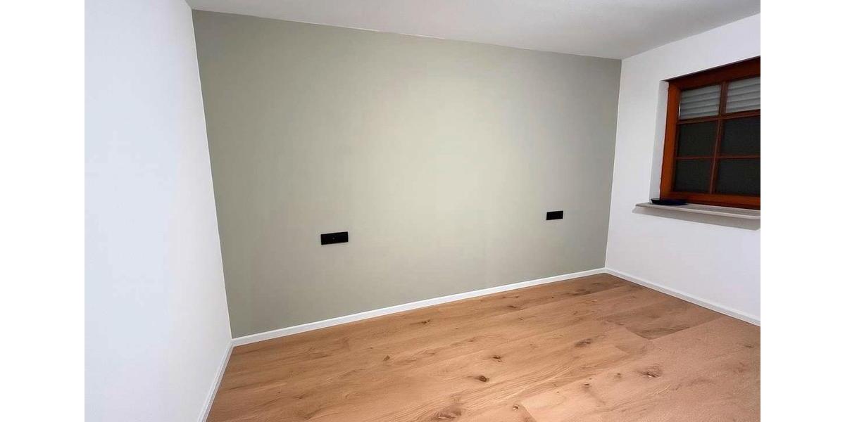 Dachgeschoßwohnung Markgröningen - 4.5 Zimmer, 92 m&sup2;, 369.000&euro; | Angebot:26704117