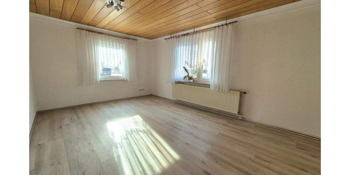 Etagenwohnung Bönnigheim - 3 Zimmer, 85 m&sup2;, 265.000&euro; | Angebot:24158636